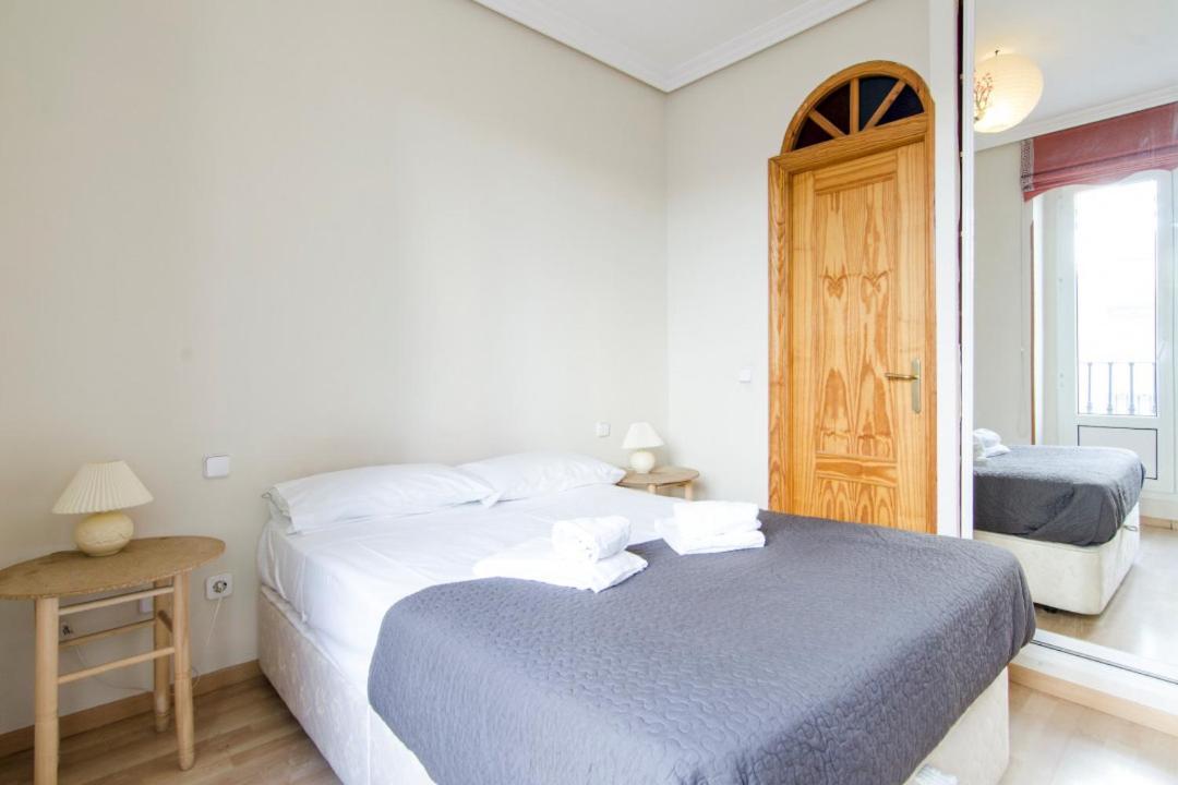 1 Bedroom 1 Bathroom Furnished - Chueca - Bright In Downtown Area - Mintystay Мадрид Екстер'єр фото